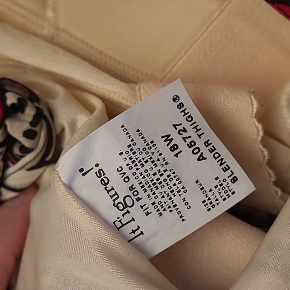 NWOT 90s/Y2K It Figures! Black, Red, and Tan One Piece Bathing Suit with Skirt - Picture 8 of 14